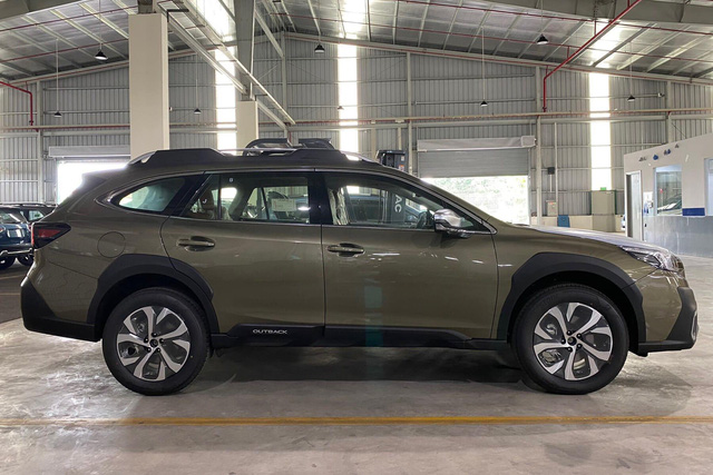 Subaru Outback 2021 chốt giá 1,969 tỷ đồng tại Việt Nam: Nhiều nâng cấp bên trong, đắt ngang ngửa Ford Explorer - Ảnh 2.