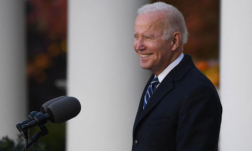 Tổng thống Mỹ Joe Biden phát biểu trong sự kiện xá tội gà tây nhân lễ Tạ ơn tại Nhà Trắng hôm 19/11. Ảnh: AFP.