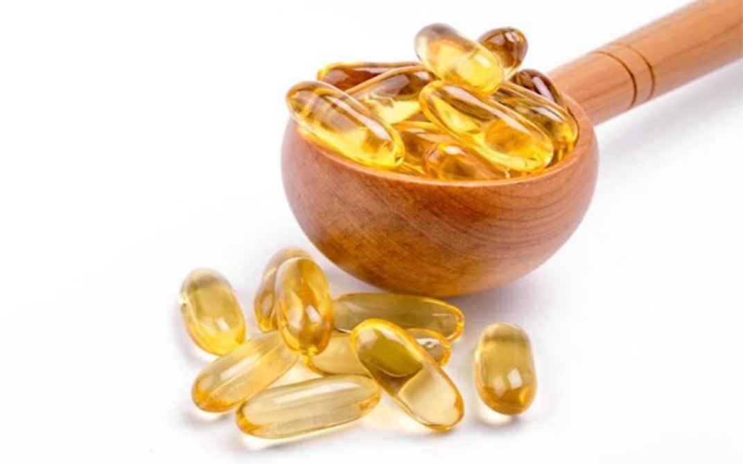 Mi nàng cong vút, thu hút mọi ánh nhìn nhờ bí quyết dưỡng mi bằng vitamin E đơn giản - 1