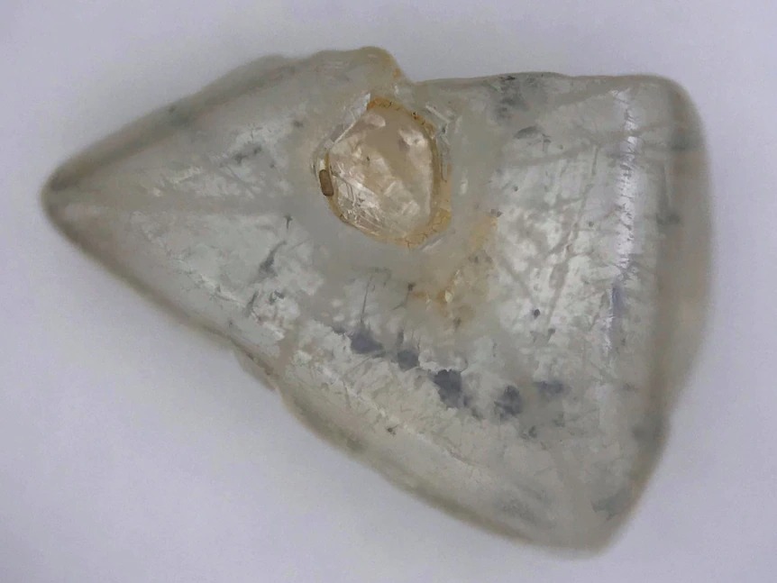 Viên kim cương kép được phát hiện ở mỏ kim cương Ellendale, vùng Kimberley, bang Tây Australia. Ảnh: India Bore Diamond.