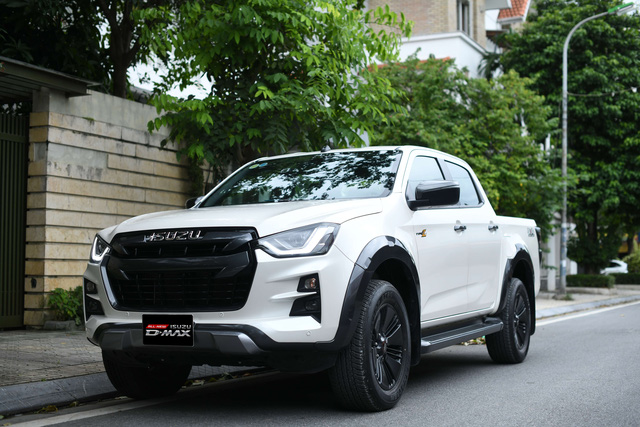 Thời cơ chốt hạ Isuzu All New D-MAX và SUV mu-X - Ảnh 2.