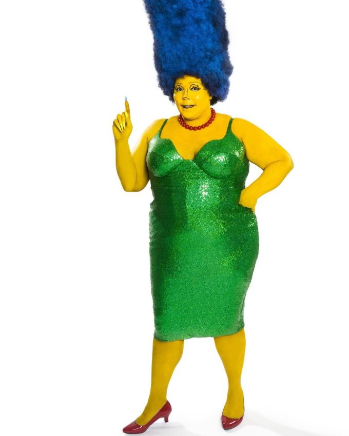 Nhân dịp lễ Halloween, nhiều sao Hollywood khoe các bộ trang phục độc đáo trên trang cá nhân và tại một số sự kiện ở Los Angeles dịp cuối tuần qua. Hôm 31/10, tạp chí Variety tổng hợp những màn hóa thân độc đáo nhất của các nhân vật làng giải trí. Ca sĩ từng đoạt ba giải Grammy - Lizzo - gây ấn tượng với bộ ảnh vào vai Marge Simpson của loạt phim hoạt hình The Simpsons. Bài viết trên Instagram của cô thu hút hơn 1,6 triệu lượt thích cùng hàng nghìn bình luận. Ảnh: Lizzo Instagram