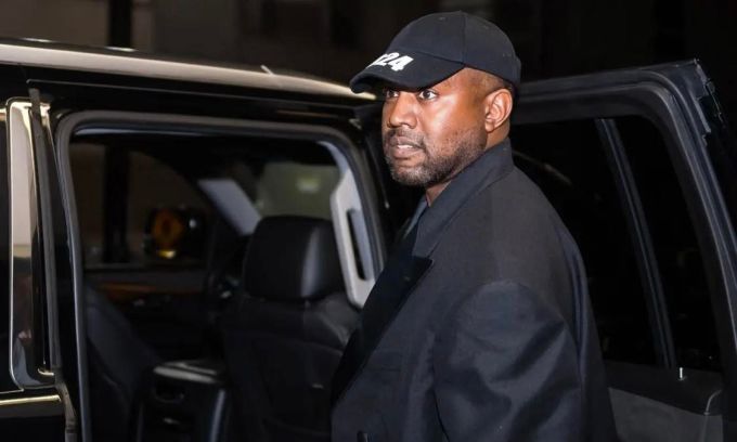 Kanye West bị hàng loạt đối tác chấm dứt hợp đồng sau các hành động và phát ngôn về người Do Thái, người da đen