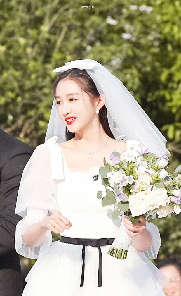 Lộc Hàm và Quan Hiểu Đồng đăng ký kết hôn sau 6 năm, Cbiz sắp có đám cưới thế kỷ? - Ảnh 2.