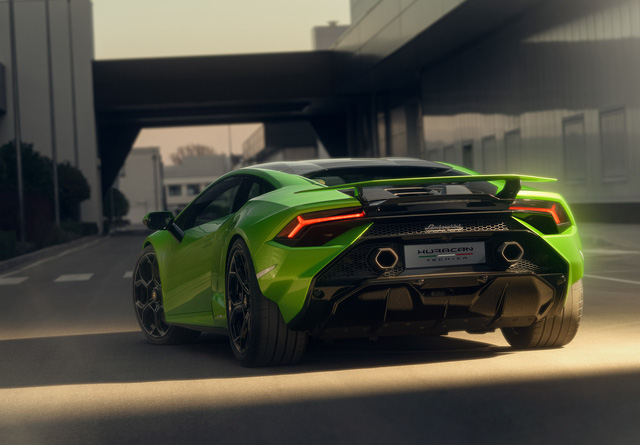 Bắt gặp Lamborghini Huracan Tecnica đầu tiên Việt Nam: Nhập khẩu chính hãng, ra mắt trong tuần tới - Ảnh 3.
