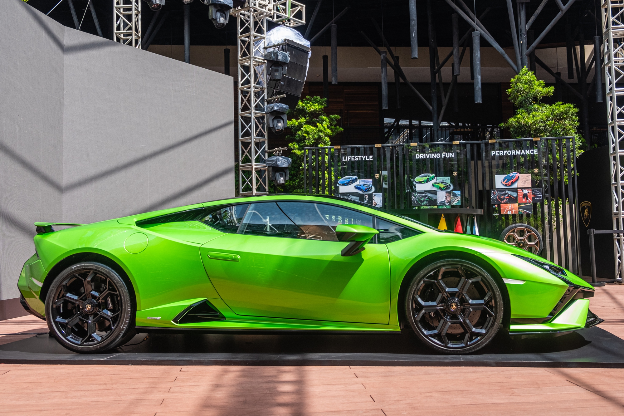 Chi tiết Lamborghini Huracan Tecnica giá từ 19 tỷ đồng tại Việt Nam - Ảnh 10.