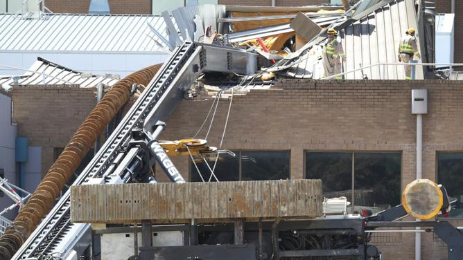 A caller into Melbourne radio station 3AW on Wednesday morning described the crane which crashed into Frankston Hospital as ‘quite large’. NCA NewsWire / David Crosling