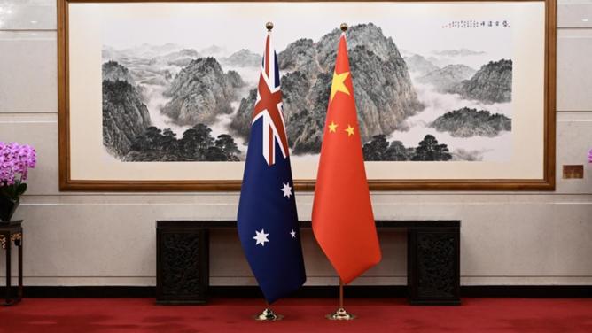 China and Australia are working on a new memorandum of understanding for the education sector. (Lukas Coch/AAP PHOTOS)