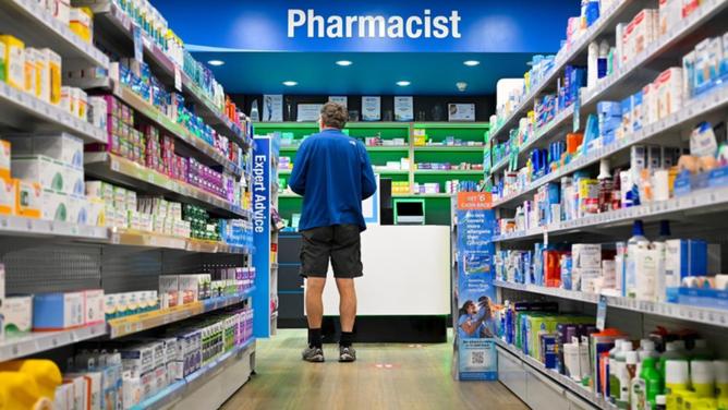 About 200,000 prescriptions for 60 days of medicine have been handed out under new pharmacy rules. (Lukas Coch/AAP PHOTOS)