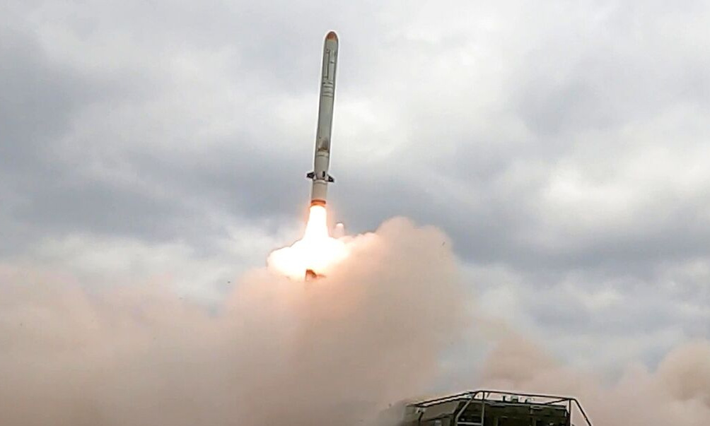 Tên lửa Iskander-K Nga khai hỏa nhằm vào mục tiêu tại Ukraine hồi tháng 3/2022. Ảnh: RIA Novosti