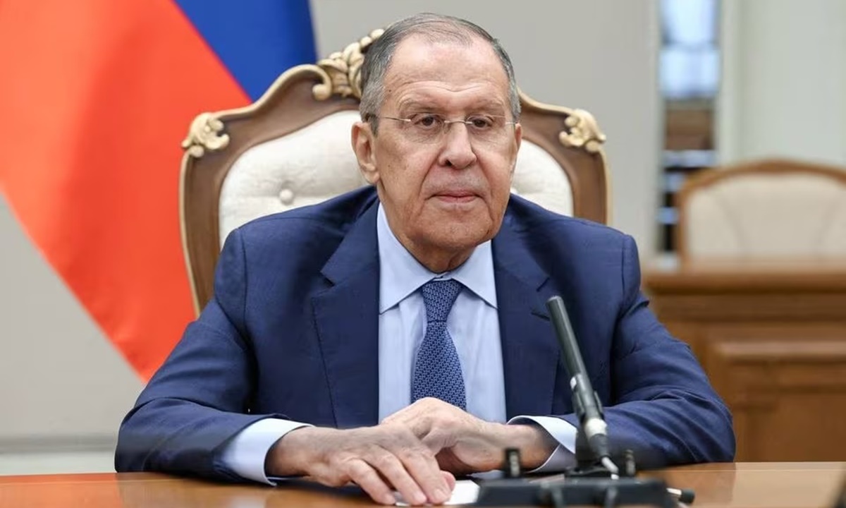 Ngoại trưởng Nga Sergei Lavrov tham dự một cuộc họp báo ở Bình Nhưỡng, Triều Tiên, hồi tháng 10. Ảnh: Reuters