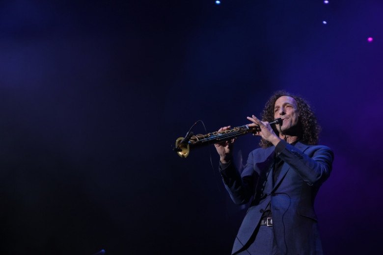 Kenny G bập bẹ nói tiếng Việt, mở ra vùng trời hoài niệm với loạt nhạc phẩm bất hủ - 9