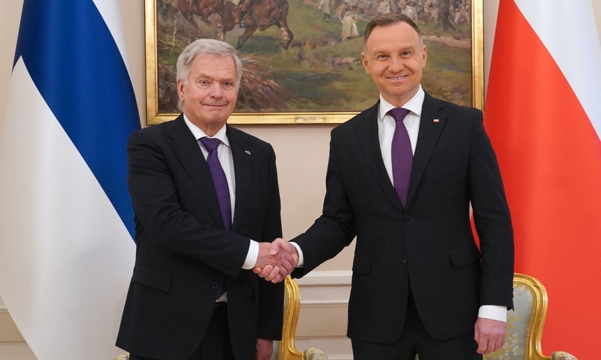 Tổng thống Ba Lan Andrzej Duda (phải) và người đồng cấp phần Lan Sauli Niinisto tại Warsaw hôm 20/11. Ảnh: AFP