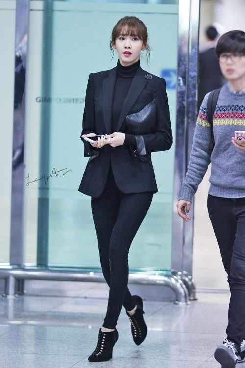 Mặc blazer đen như mỹ nhân Hàn, sành điệu từ chốn văn phòng đến đường phố - 13