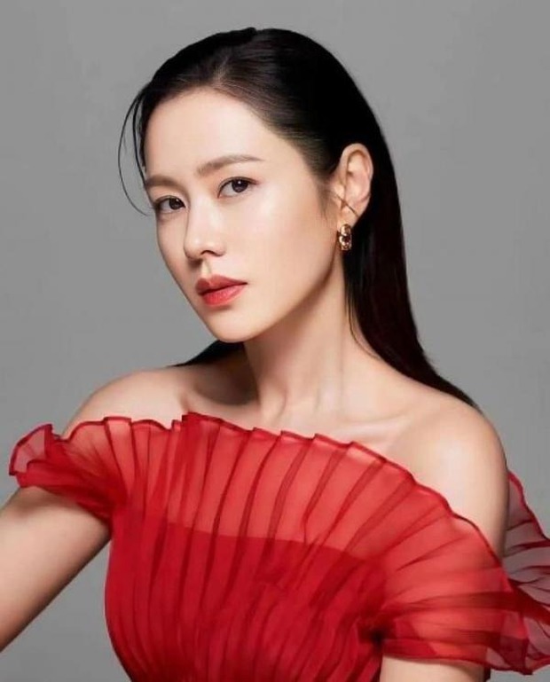 Quý tử đầu lòng nhà Hyun Bin - Son Ye Jin lộ diện trong sinh nhật 1 tuổi? - Ảnh 3.