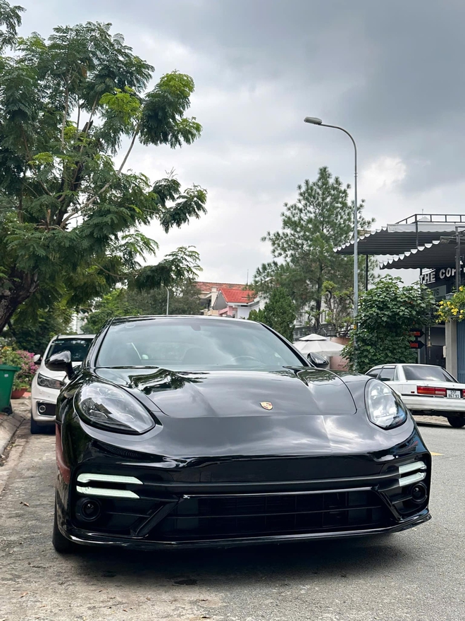 Porsche Panamera 2011 rao bán gần 1 tỷ: Đầu xe nâng cấp giống đời mới, người bán khẳng định xe nguyên bản, chấp 'mọi thầy thợ giỏi nhất đến xem'- Ảnh 3.