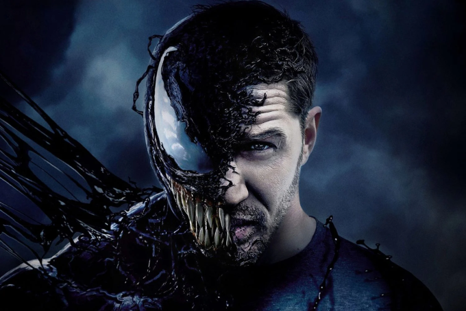 Tom Hardy trong vai chính Eddie Brock, người bị sinh vật ngoài hành tinh Venom ký sinh. Ảnh: Sony Pictures