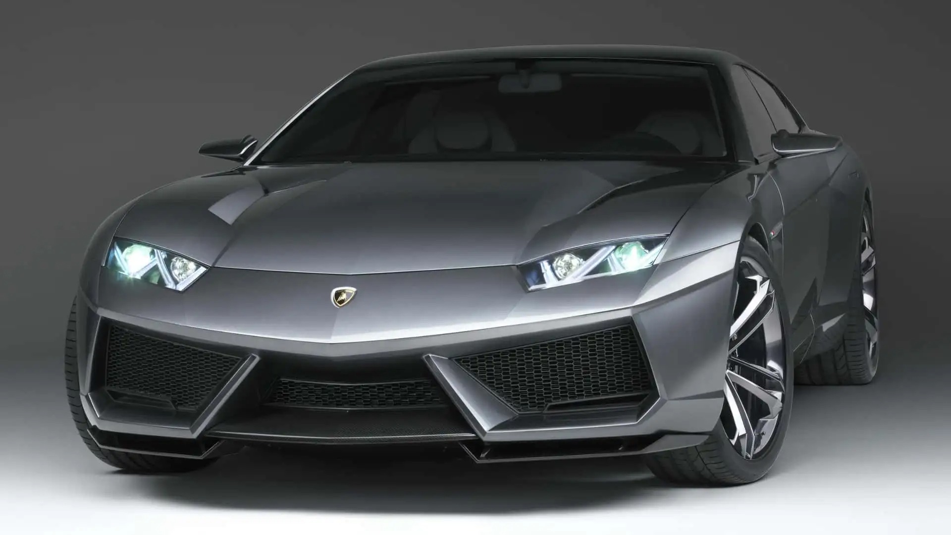 Xe thứ 4 của Lamborghini đã suýt là... sedan- Ảnh 2.