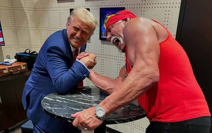 Ông Trump và Hulk Hogan trong một bức ảnh được đăng lên mạng xã hội hồi tháng 10. Ảnh: Instagram/hulkhogan