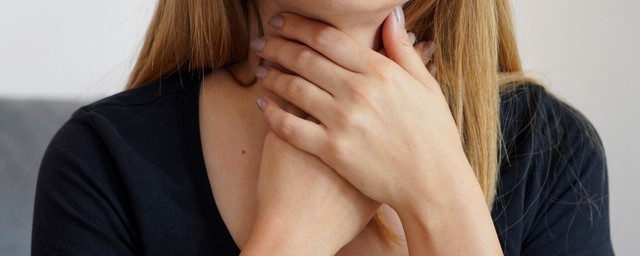 Những người bị chứng khó nuốt nên tránh ăn hạt chia để ngăn ngừa nguy cơ nghẹt thở.