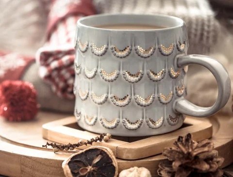 Vị đắng nhẹ của cà phê hòa quyện cùng vị ngọt béo của ca cao và sữa tạo nên một món đồ uống hấp dẫn mùa lạnh.