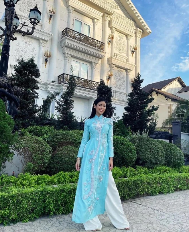 Toàn cảnh biệt thự 3 mặt tiền của gia đình tỷ phú Johnathan Hạnh Nguyễn - 10