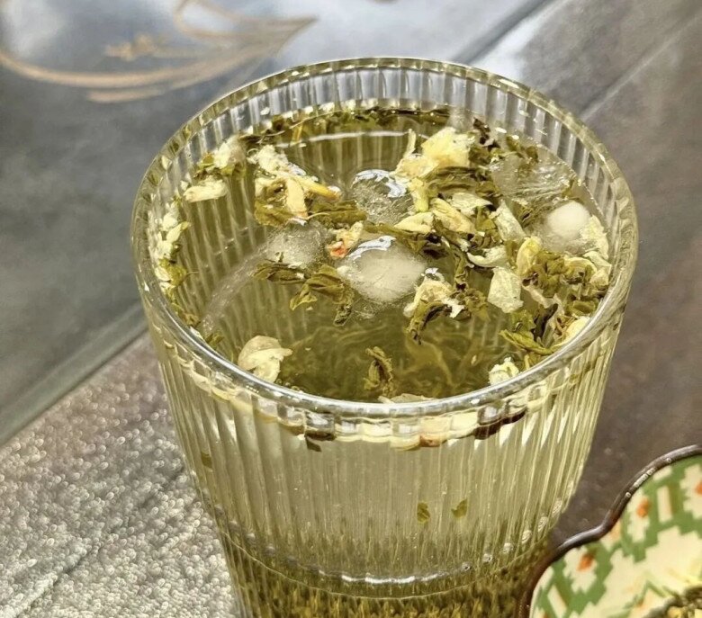 Trà hoa nhài.