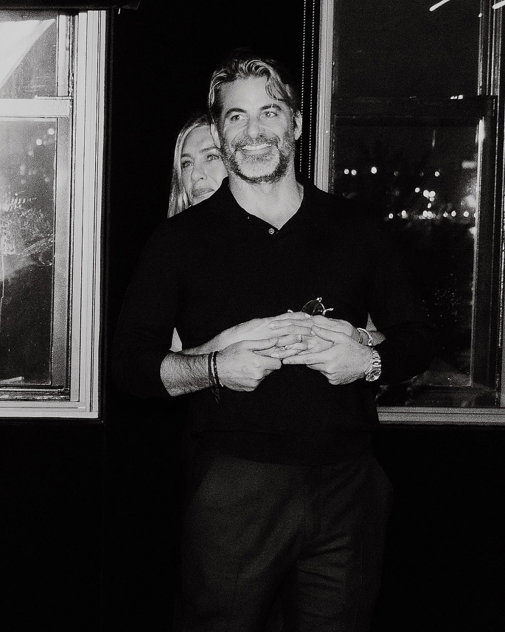 Jennifer Aniston bày tỏ tình cảm với Jim Curtis qua bài chúc mừng sinh nhật anh. Ảnh: Instagram/ Jennifer Aniston