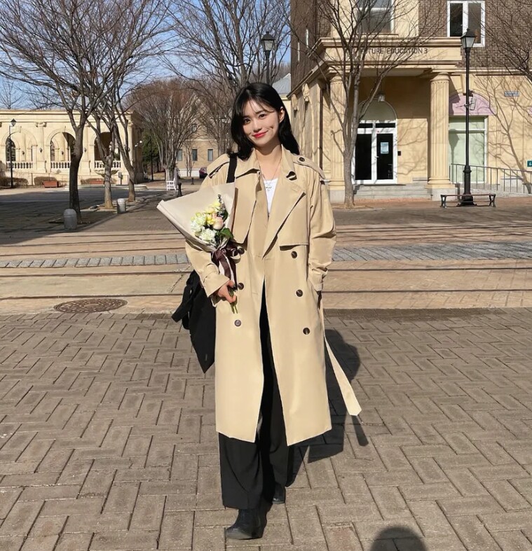 Gam màu trung tính như be, nâu, xám hay đen là lựa chọn an toàn, dễ phối đồ và phù hợp nhiều hoàn cảnh từ đi làm, dạo phố cho tới dự sự kiện.