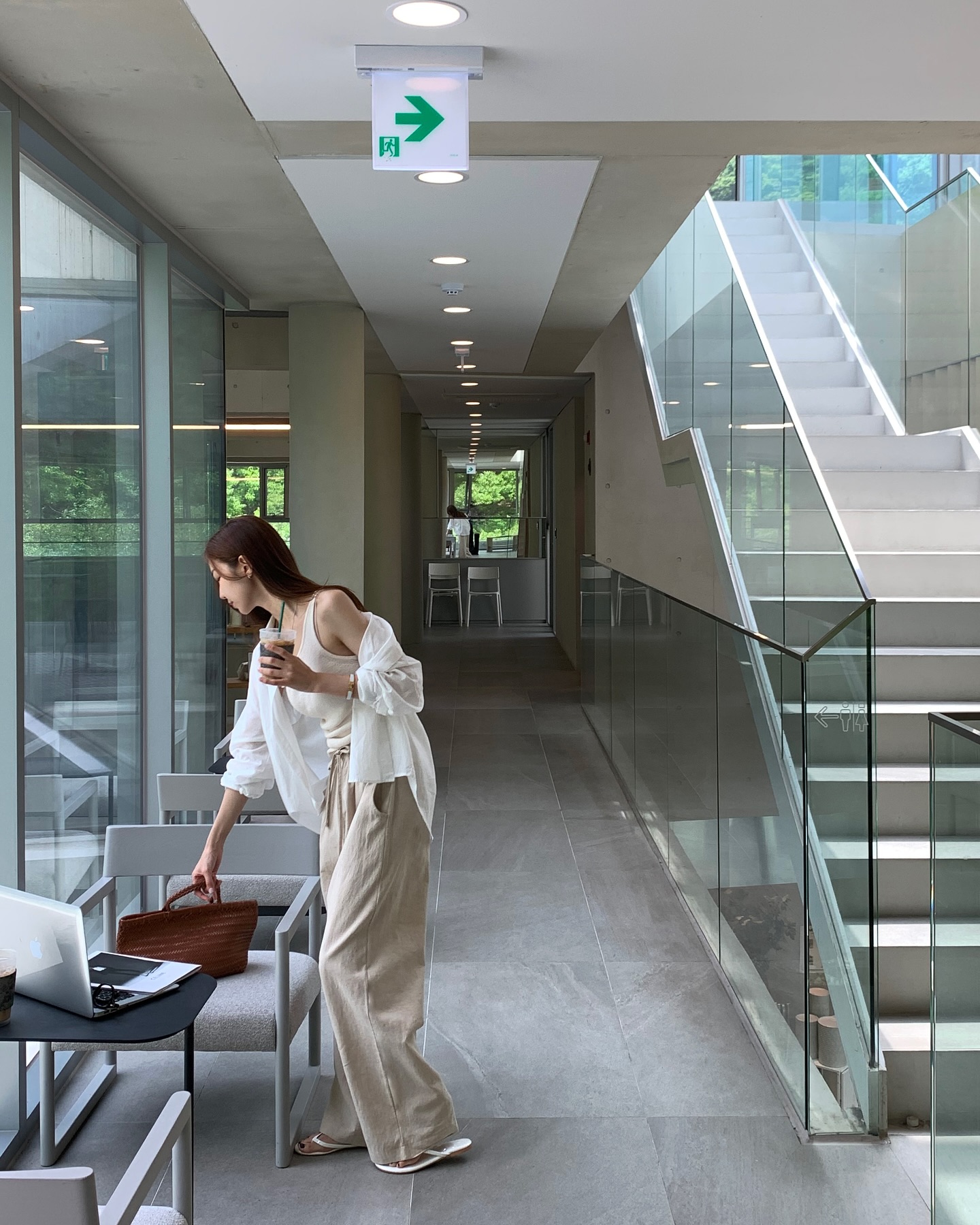 Mùa đông mặc gì cho đẹp? 4 mẫu quần ống rộng trendy, dễ phối mọi outfit mà ai cũng nên có trong tủ đồ - 11