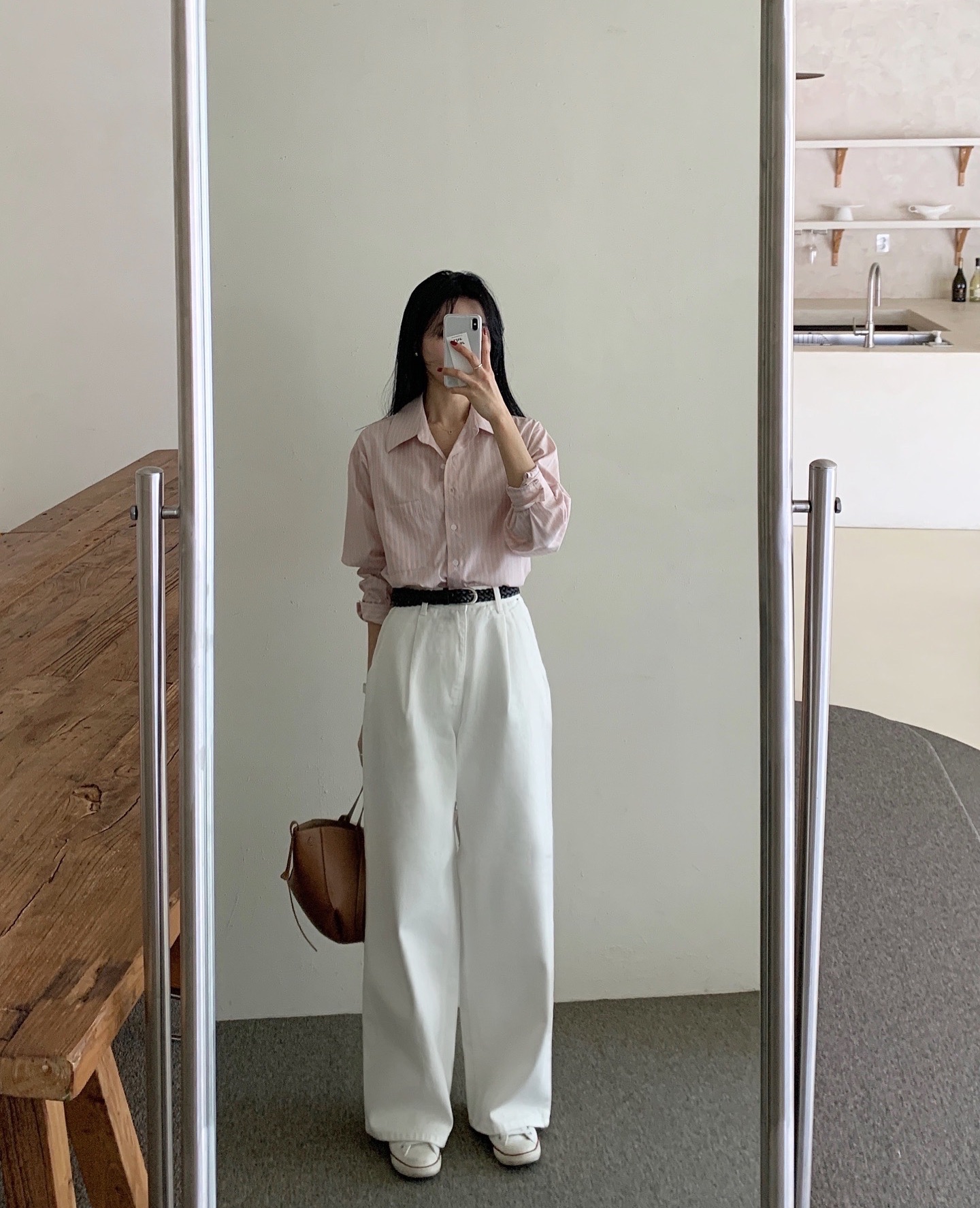 Mùa đông mặc gì cho đẹp? 4 mẫu quần ống rộng trendy, dễ phối mọi outfit mà ai cũng nên có trong tủ đồ - 14