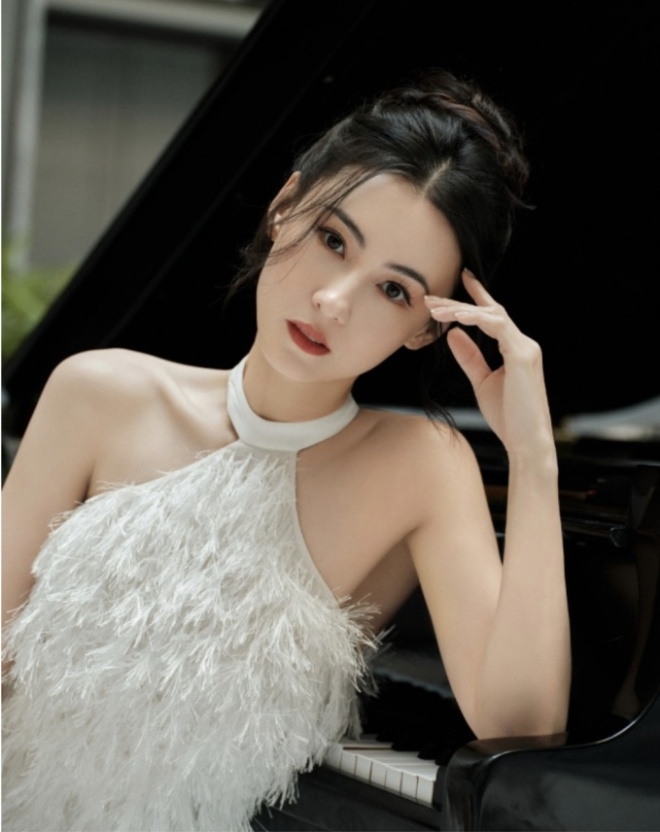 Bỏ ngoài tai những lời chê bai, chị đẹp vẫn sống rất thoải mái.