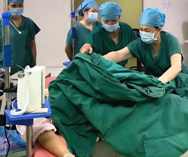 Cô gái 19 tuổi chuyển dạ sinh con chỉ sau 1 ngày phát hiện mang thai - Ảnh minh hoạ.