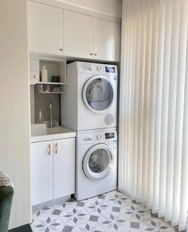 Máy giặt nên đặt ở ban công hay trong nhà vệ sinh? Nghe phân tích của người có kinh nghiệm, tôi mới biết mình đã sai - 3