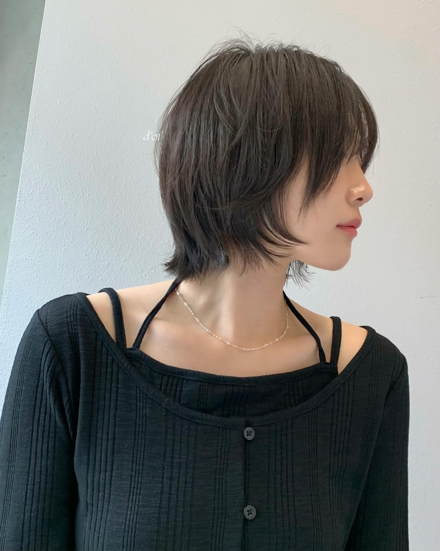 Phụ nữ trên 40 mê tóc ngắn phải thử 1 trong 5 kiểu này: Trẻ ra vài tuổi, khí chất tăng bội phần - 17