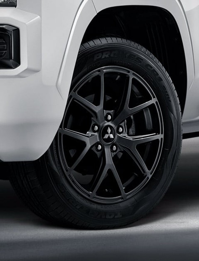 Mitsubishi Triton có thêm bản dành cho dân chuyên chở hàng: Giá mềm hơn, đèn halogen, ghế nỉ nhưng vẫn có màn hình giải trí 10 inch- Ảnh 3.