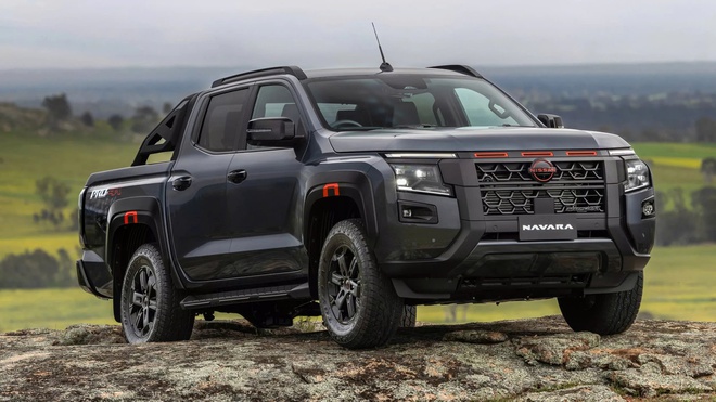 Gần như 'song sinh' nhưng Nissan Navara 2026 vẫn lái khác biệt với Mitsubishi Triton nhờ chi tiết này- Ảnh 1.