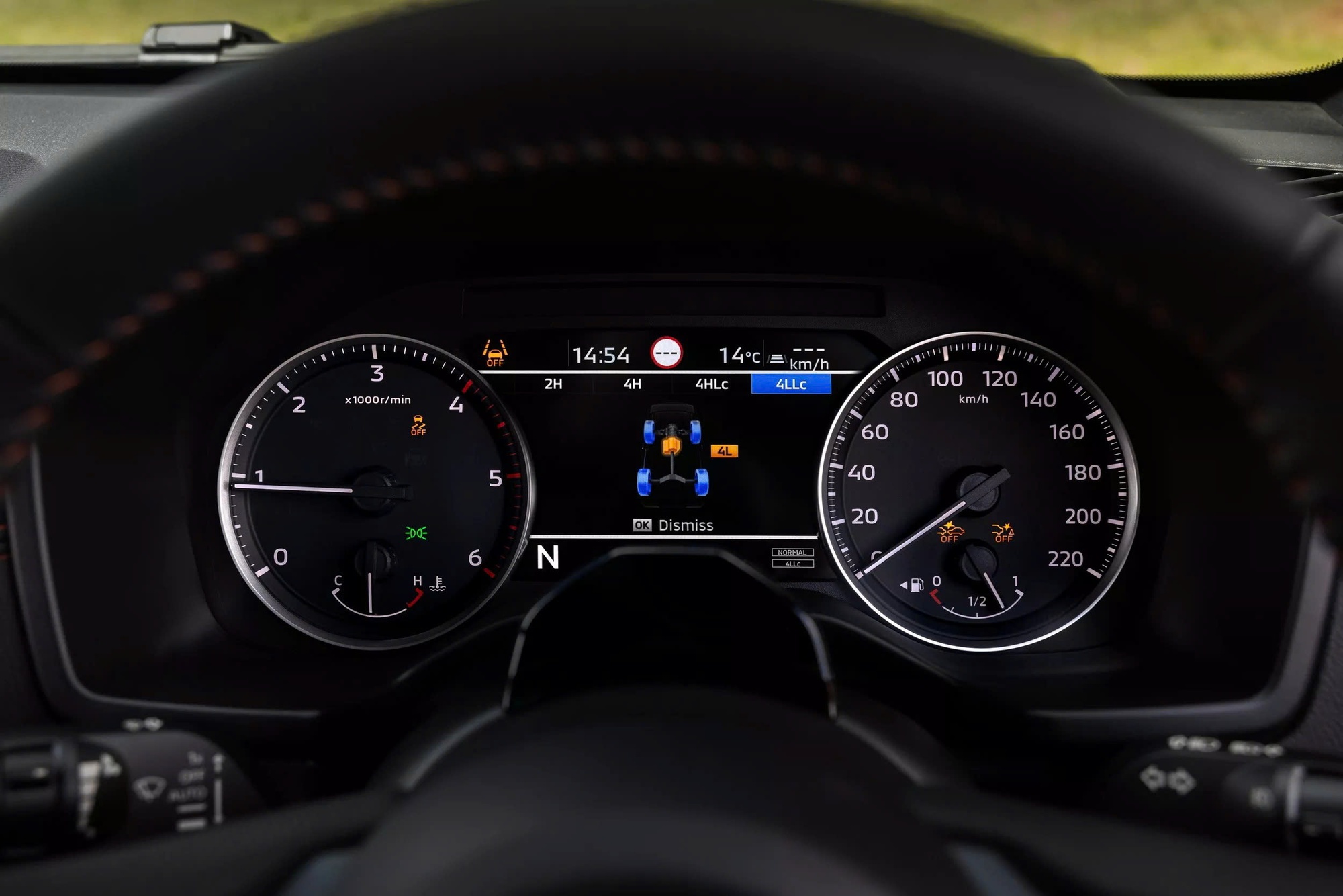 Gần như 'song sinh' nhưng Nissan Navara 2026 vẫn lái khác biệt với Mitsubishi Triton nhờ chi tiết này- Ảnh 8.