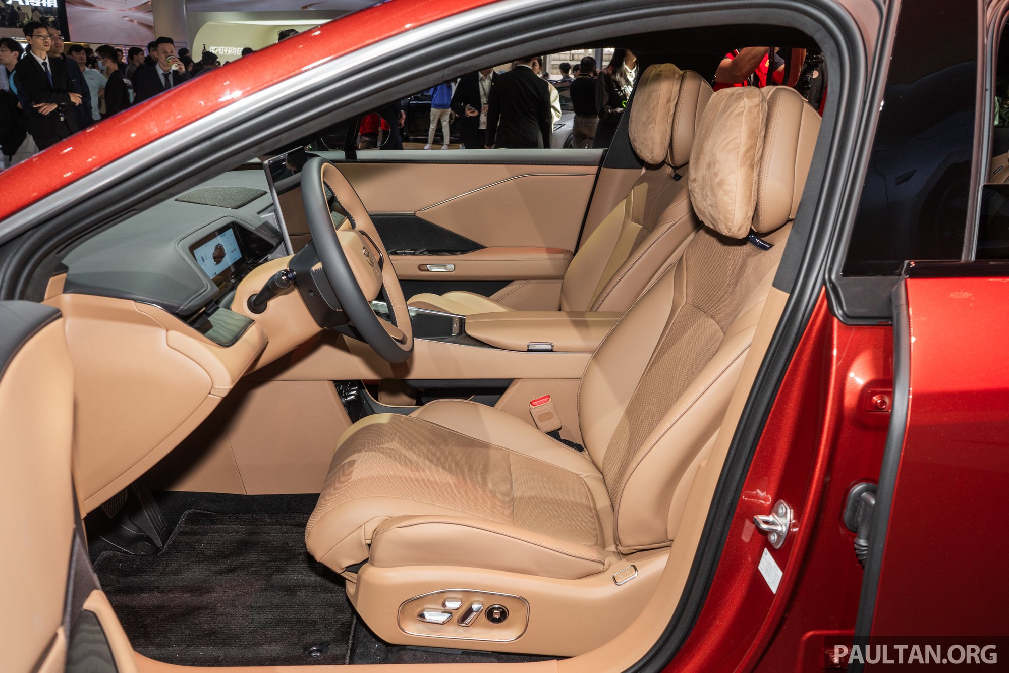 Toyota có sedan thuần điện cỡ lớn: Đầu giống Camry, đấu BMW i7 bằng động cơ 277 mã lực, chạy Hà Nội - Huế không cần sạc- Ảnh 9.