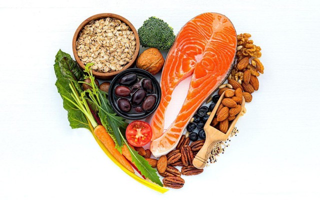 Chế độ ăn uống lành mạnh giúp giảm đáng kể nguy cơ mắc bệnh tim và đột quỵ.