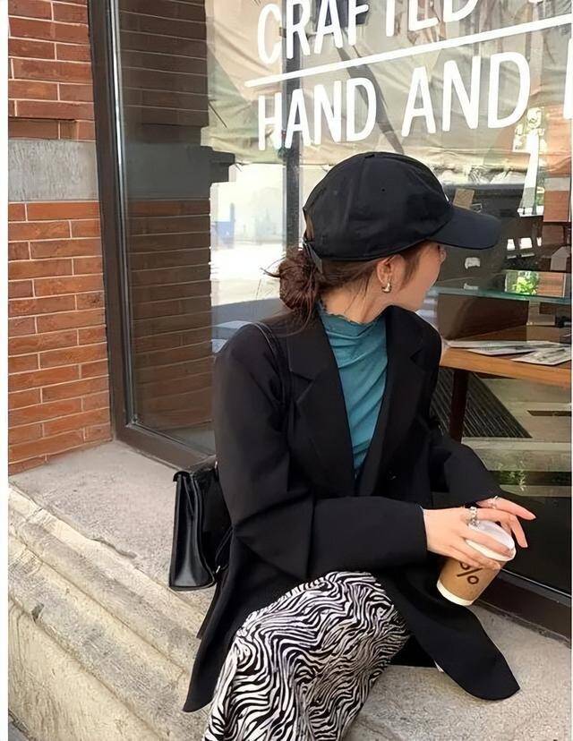 Thay đổi lớp bên trong thành màu sáng cũng sẽ có hiệu quả tương tự.