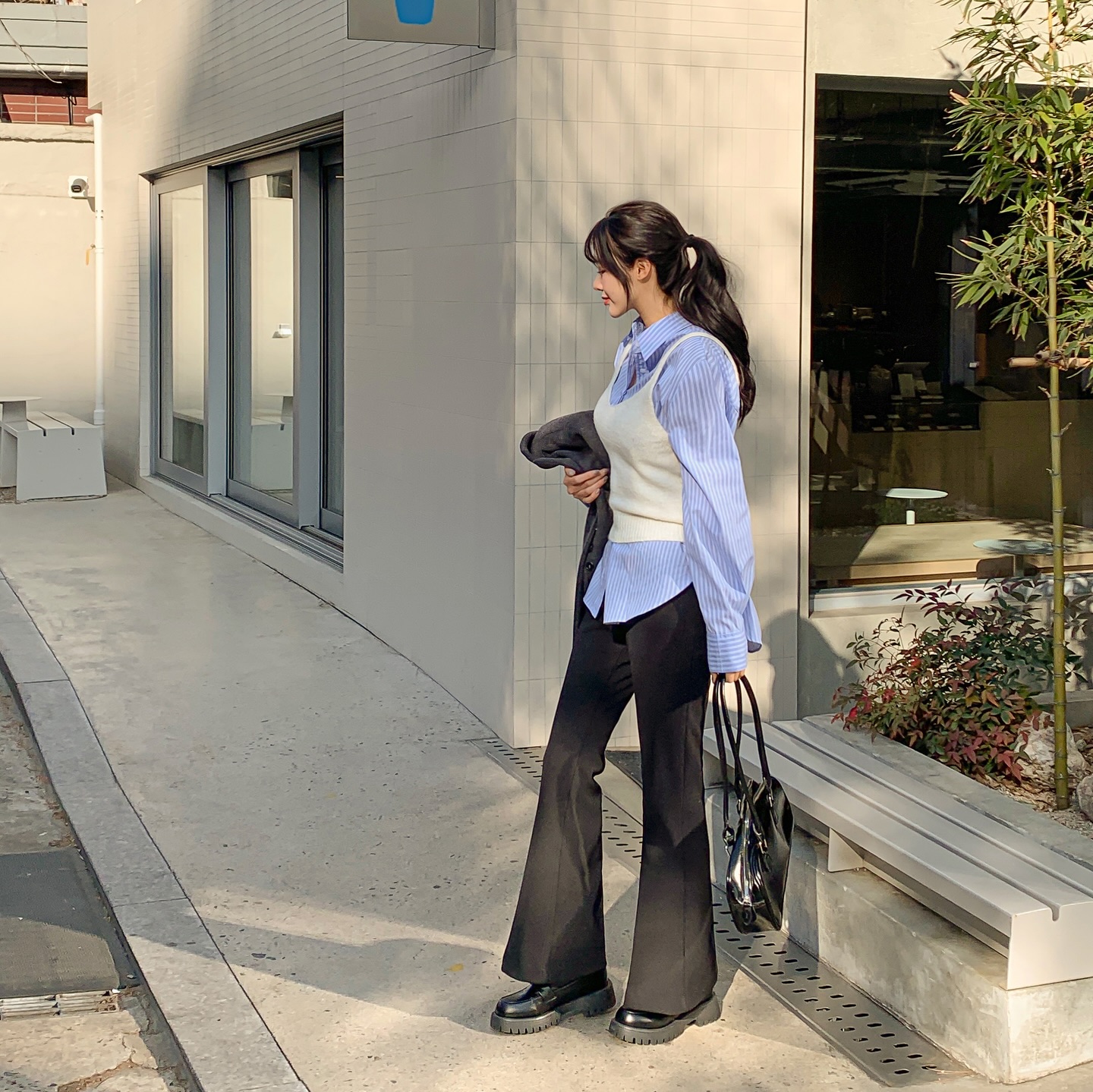 Nàng amp;#34;nấm lùnamp;#34; muốn diện quần âu cứ sắm ngay 4 kiểu này, bảo đảm amp;#34;tinh hoa hội tụamp;#34;, tôn dáng miễn bàn - 13