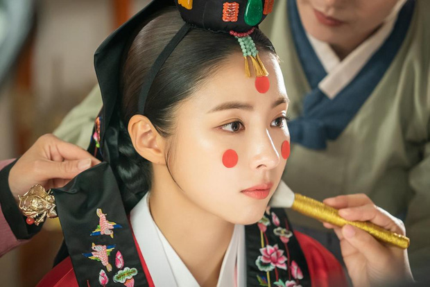 6 tân nương diễm lệ nhất phim cổ trang Hàn: Shin Hye Sun, Jang Nara như tiên tử có đọ lại huyền thoại cuối bảng? - Ảnh 8.