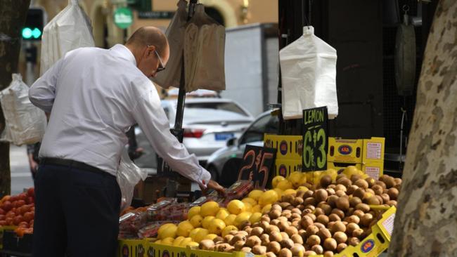 FSANZ says the presence of potentially harmful chemicals in Australian food is low.