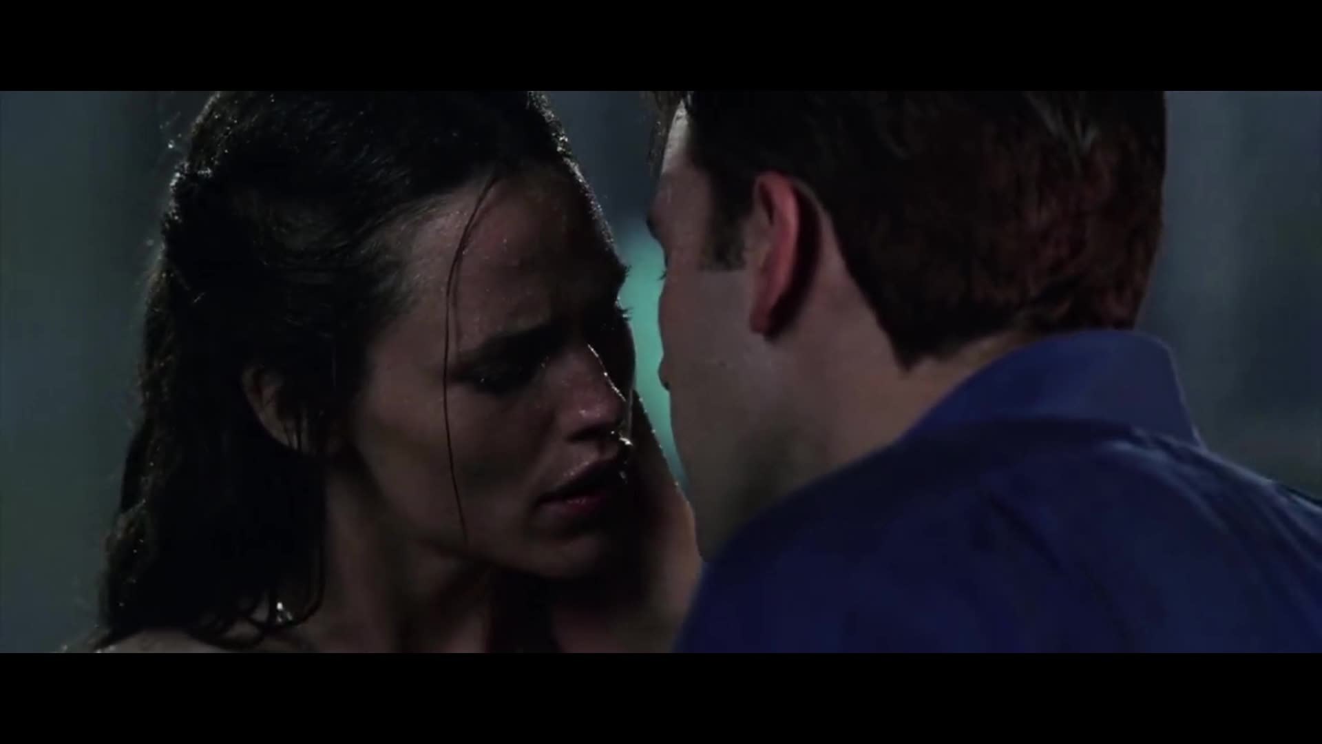 Ben Affleck hôn Jennifer Garner trong "Daredevil"