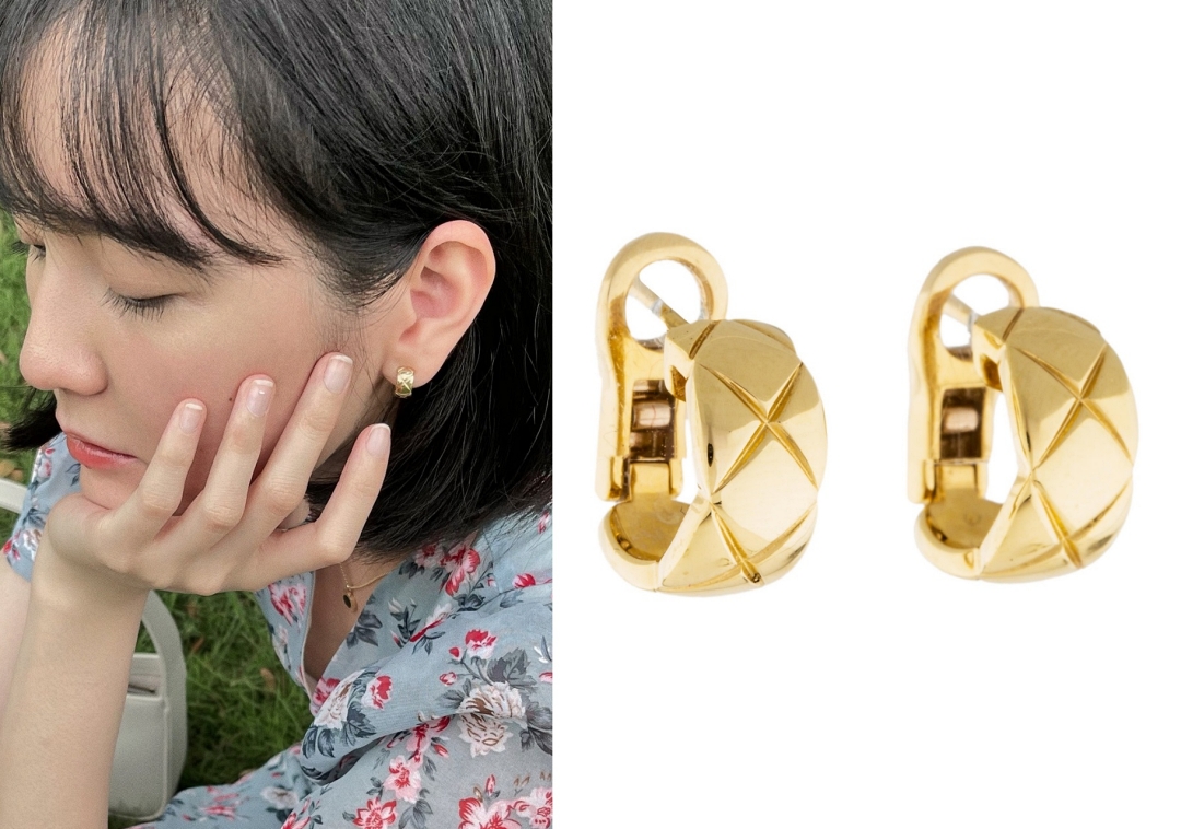 Món phụ kiện giá trị nhất trong set đồ của Hải Tú là đôi bông tai vàng 18K của thương hiệu Chanel, trị giá khoảng 97 triệu đồng. Mẫu bông tai này cũng là món phụ kiện yêu thích, thường xuyên xuất hiện trong set đồ của đại sứ thương hiệu Chanel, Jennie Kim (Black Pink).