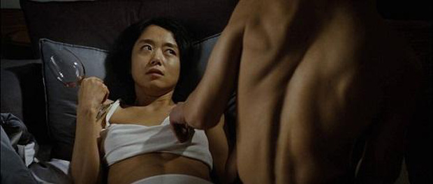 4 mỹ nhân lẳng lơ nhất màn ảnh Hàn: Nude 100% cỡ Han So Hee hóa ra còn hiền chán so với 3 chị đại bom sex - Ảnh 4.