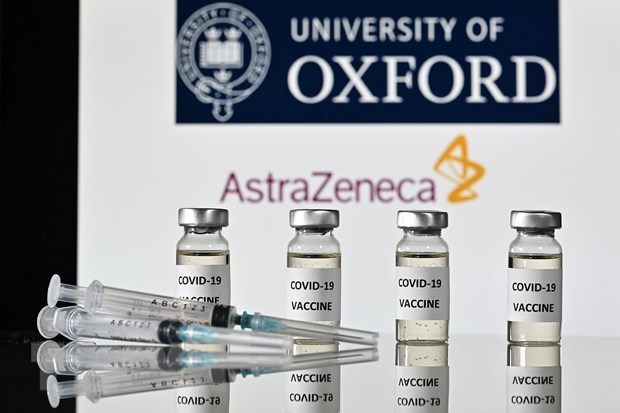 AstraZeneca tham gia cuoc dua san xuat vaccine chong bien the Omicron hinh anh 1