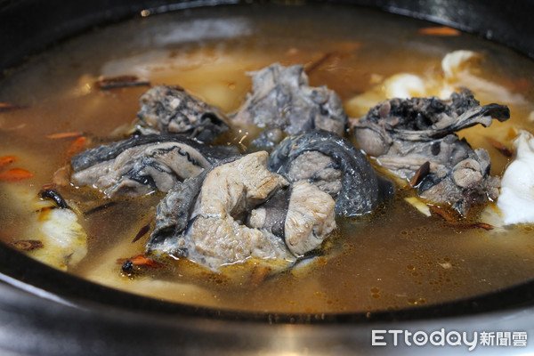 4 thực phẩm cấm kỵ ăn trong kỳ kinh nguyệt dễ gây ứ máu lại khiến cơ thể tăng thêm mấy cân - 1