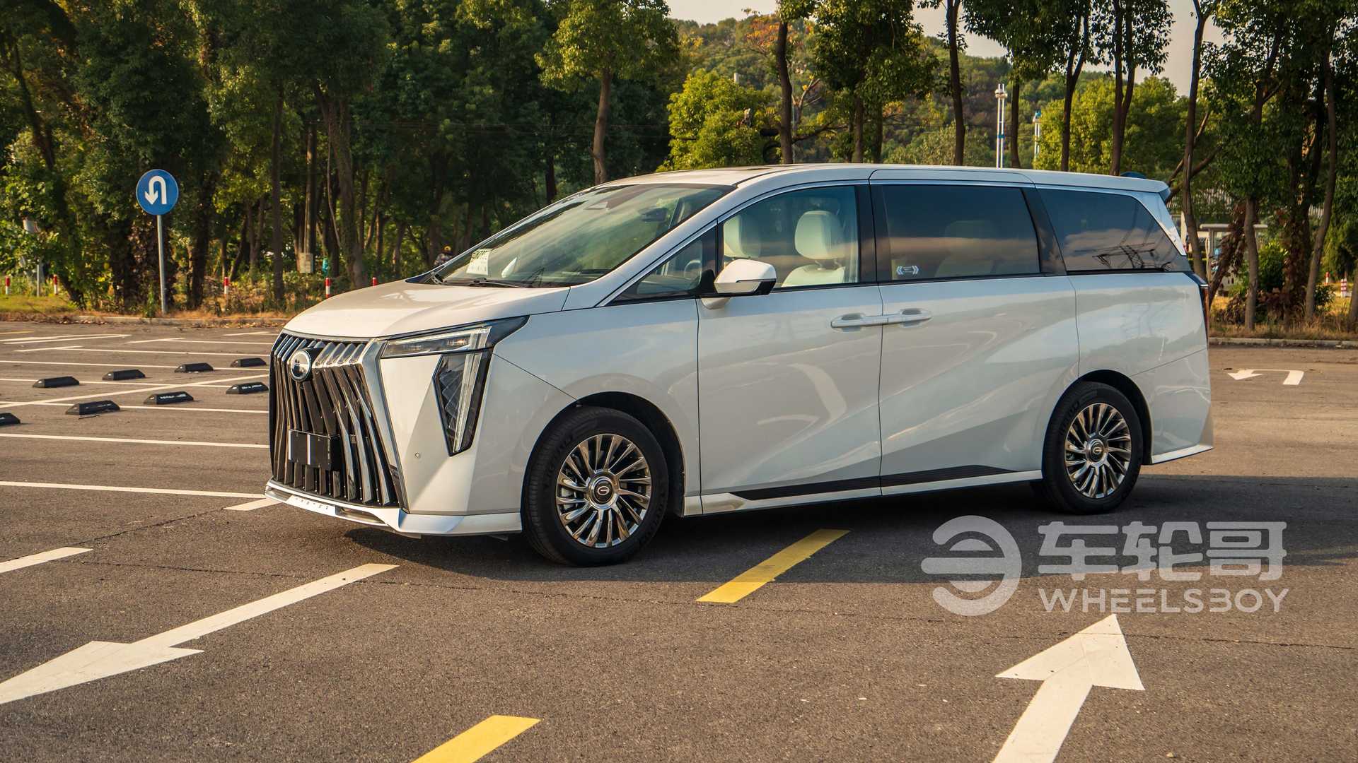 Minivan hạng sang Trung Quốc giá ngang xe phổ thông, thiết kế như Lexus - Ảnh 7.